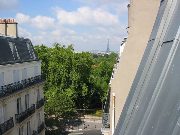 01 Eiffel Tower from hotel balcony.jpg